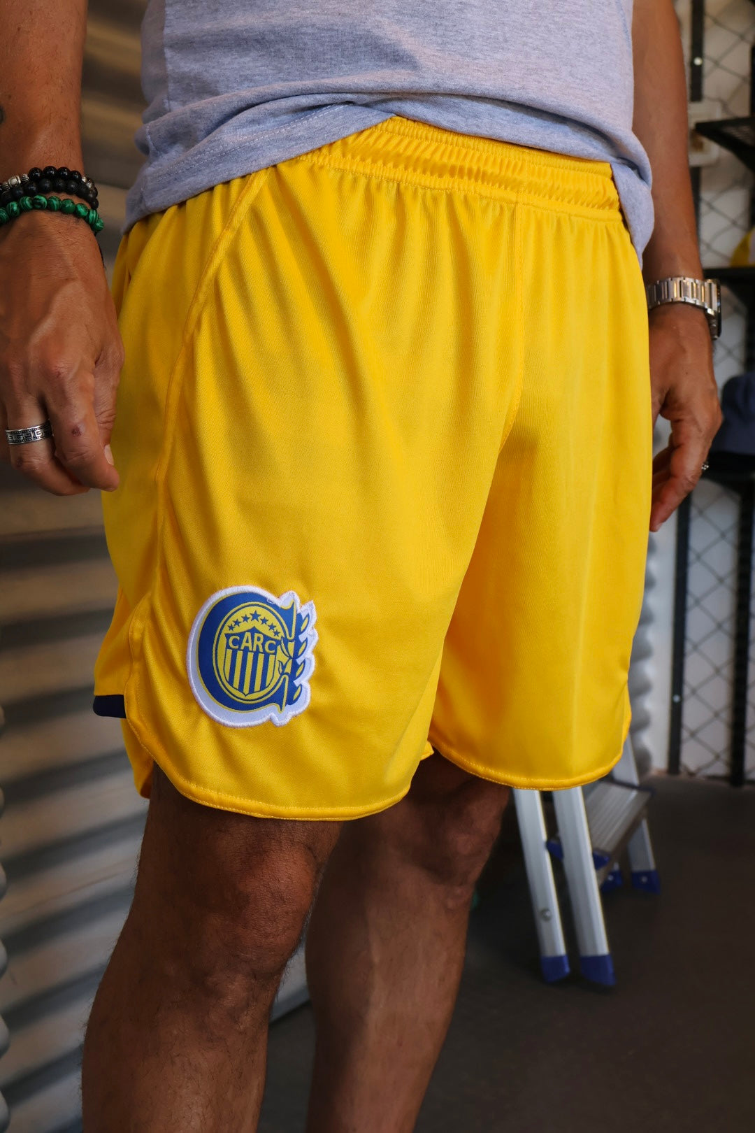 Short de Acetato Vivos Amarillo