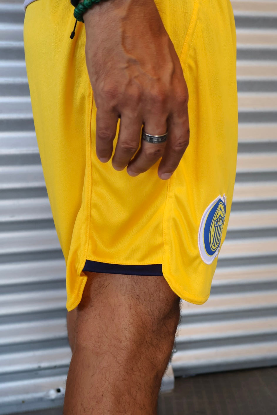 Short de Acetato Vivos Amarillo