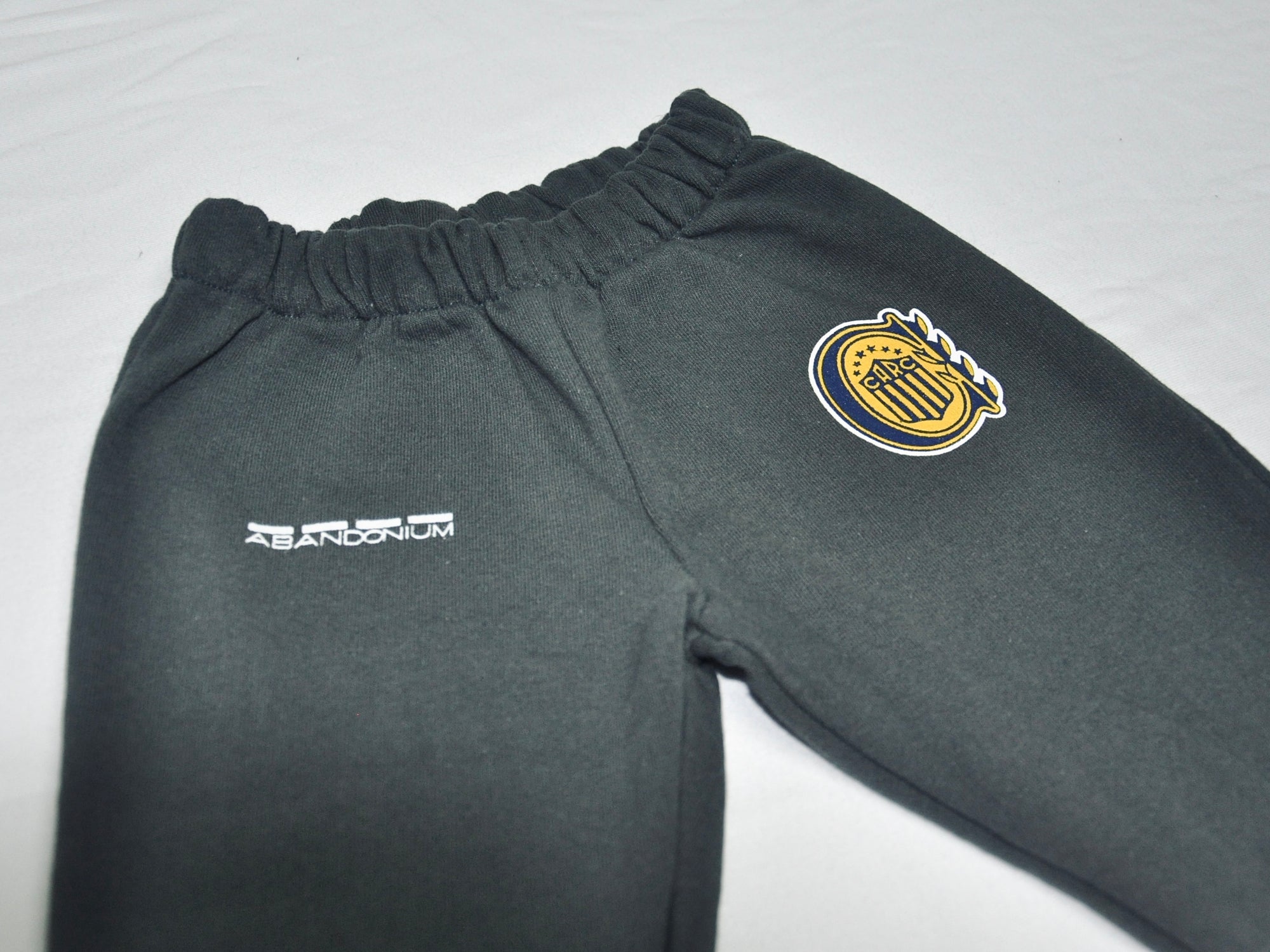 Pantalón Babucha Rústico Bebé Escudo Oficial