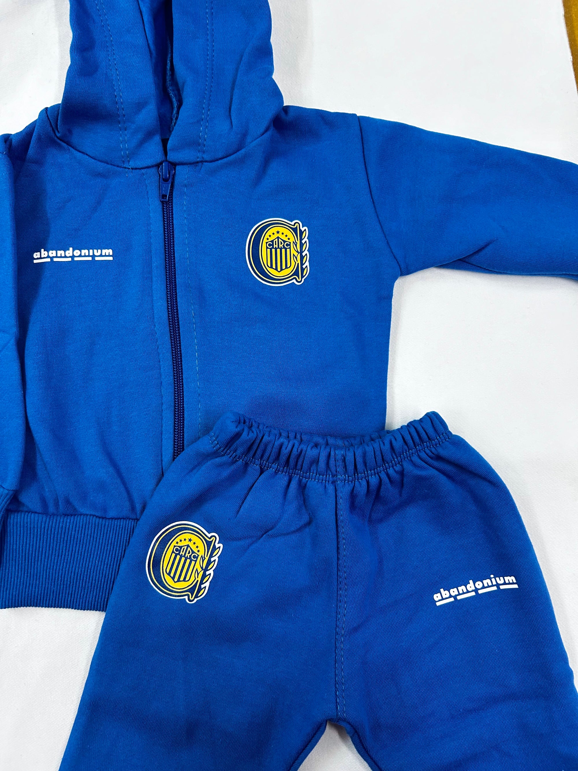 Pantalón Largo Frisa Bebé Escudo