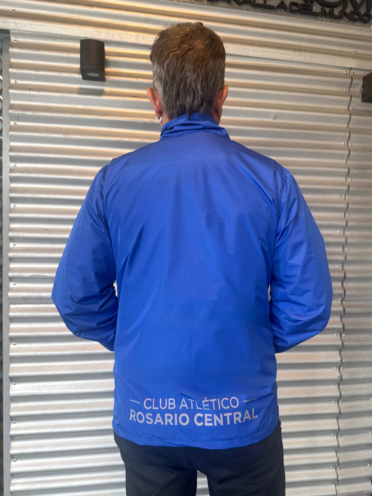 Campera rompe viento